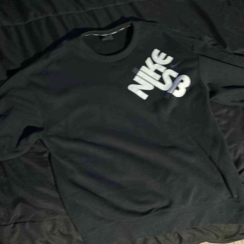 Black Nike sb sweater size medium
